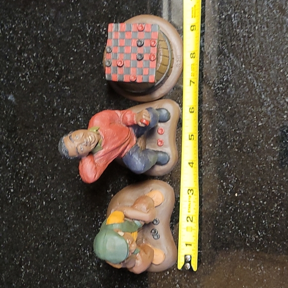 Friends & Checkers Figurines - Picture 8 of 8